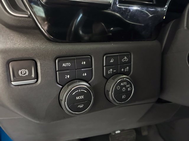 Used 2023 Chevrolet Silverado 1500 LTZ w/ LTZ Convenience Package II AWD/4WD image 10