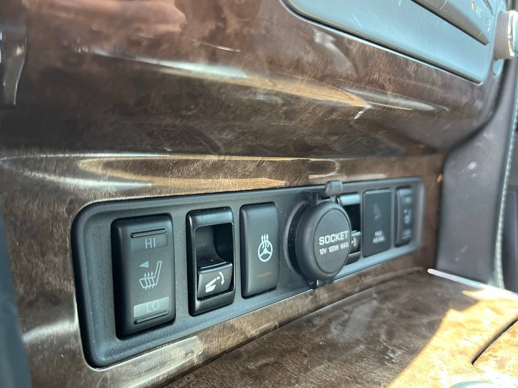 Used 2017 INFINITI QX80 4WD w/ Driver Assistance Package image 18