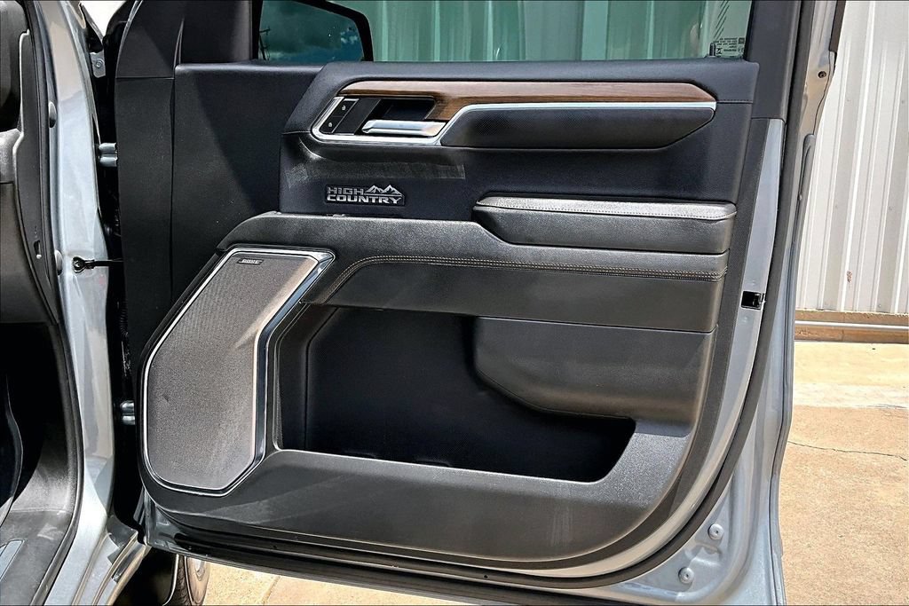 Used 2023 Chevrolet Silverado 1500 High Country w/ High Country Premium Package AWD/4WD image 23