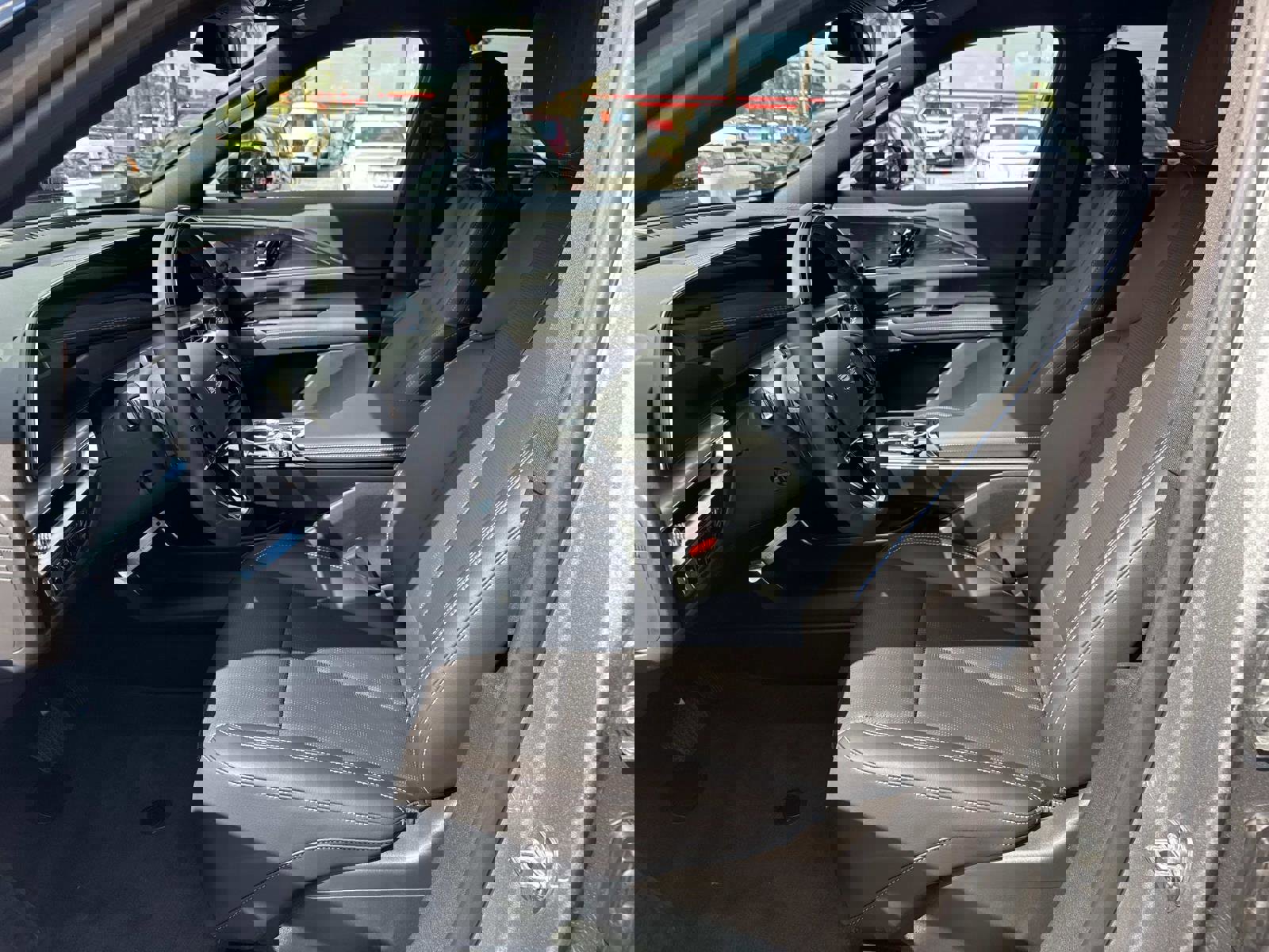 New 2026 Cadillac Lyriq Luxury image 15