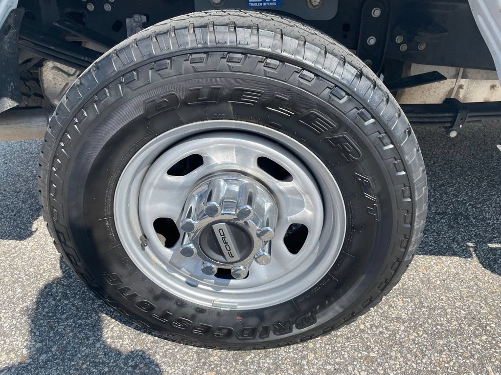 Certified 2024 Ford F350 XL w/ Snow Plow/Camper Package AWD/4WD image 4