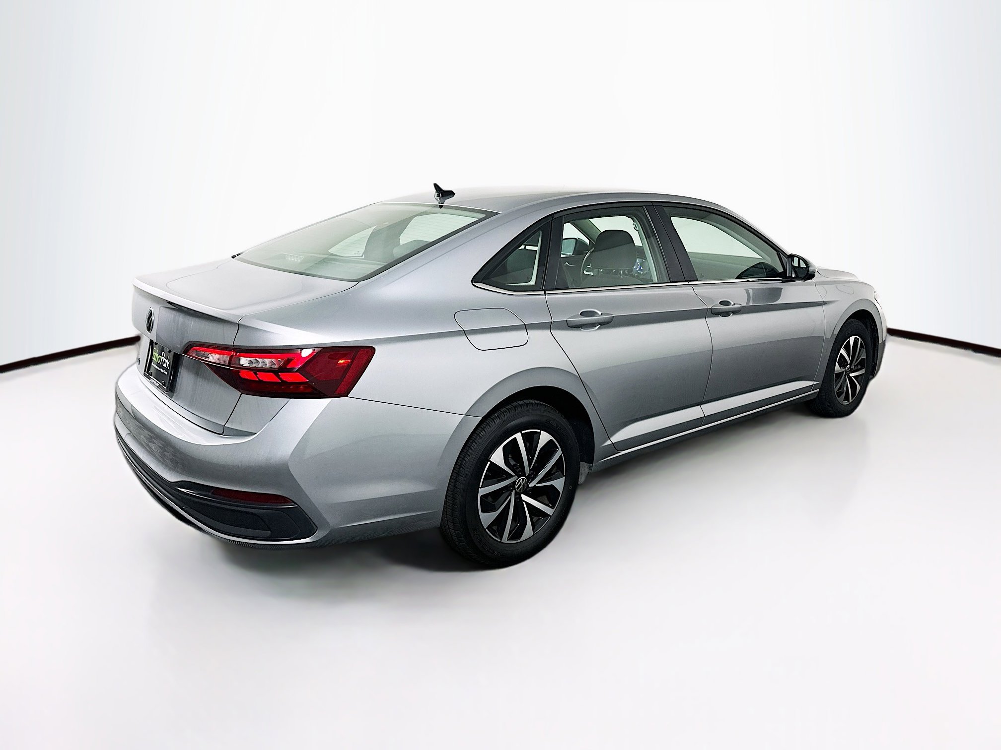 Used 2024 Volkswagen Jetta S image 9