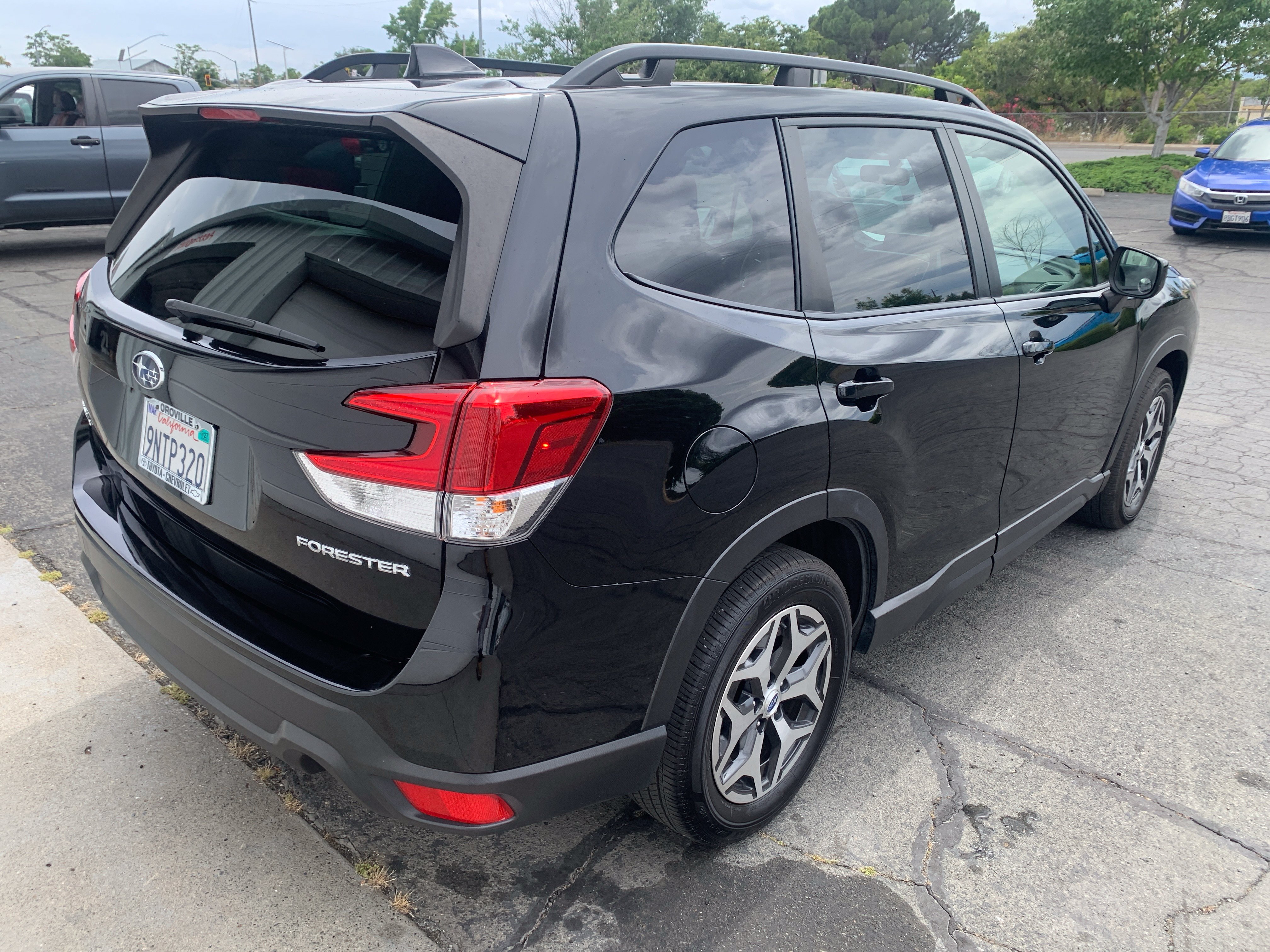Used 2023 Subaru Forester Premium AWD/4WD image 5