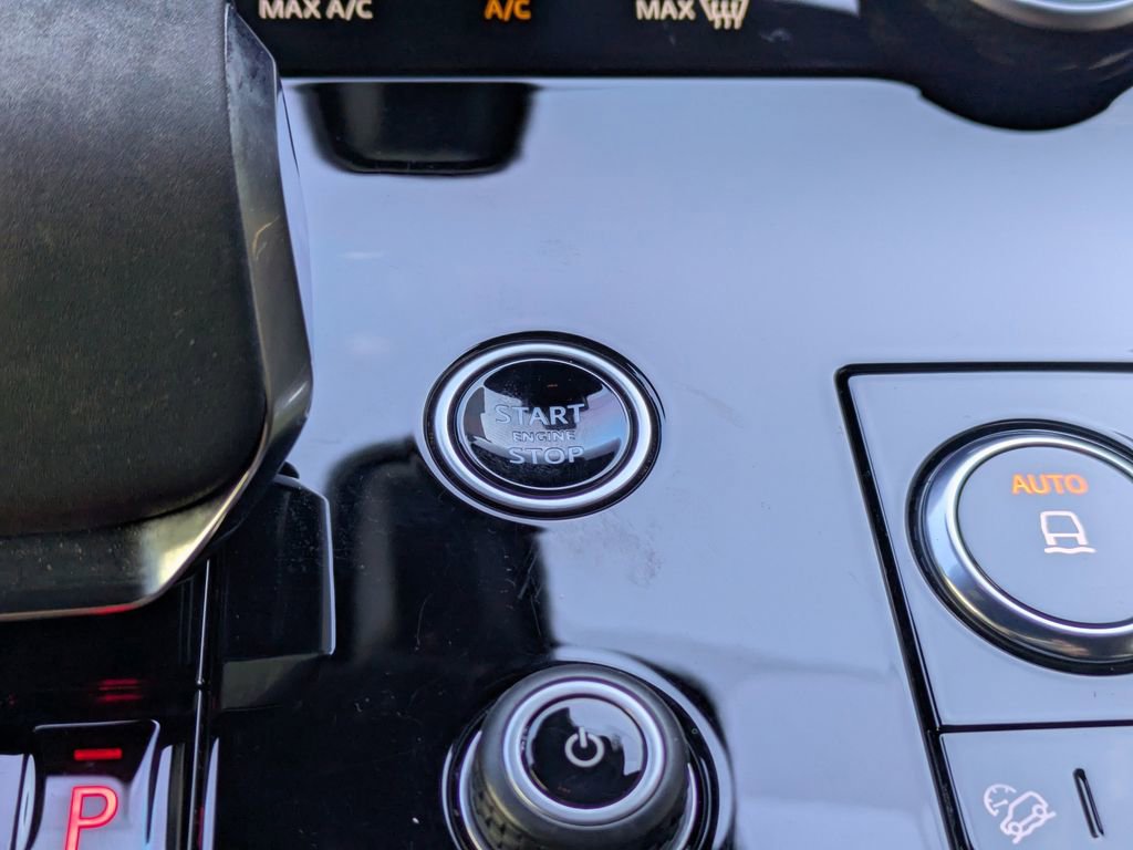 Used 2023 Land Rover Range Rover Sport SE Dynamic image 32