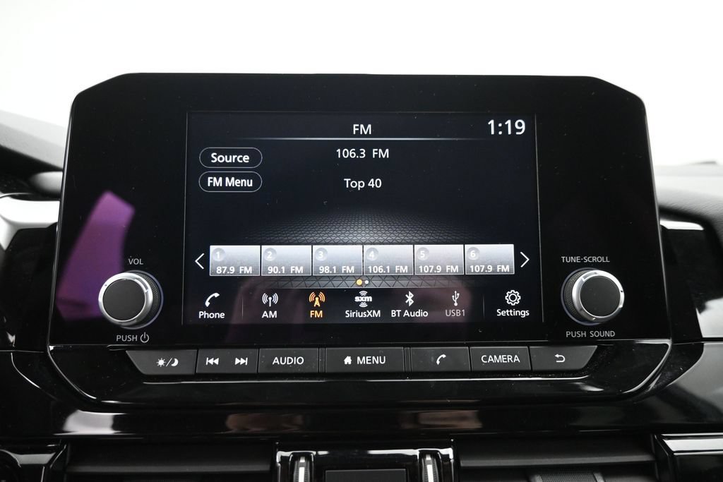 Used 2025 Nissan Pathfinder SV AWD/4WD image 13