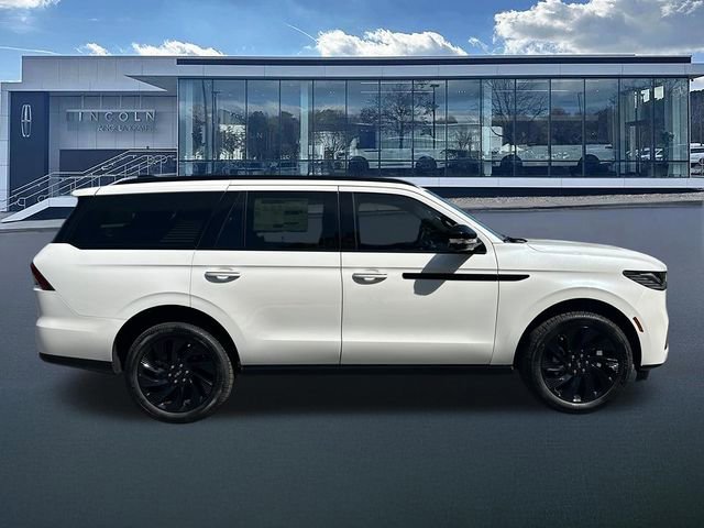 New 2026 Lincoln Navigator Reserve image 9