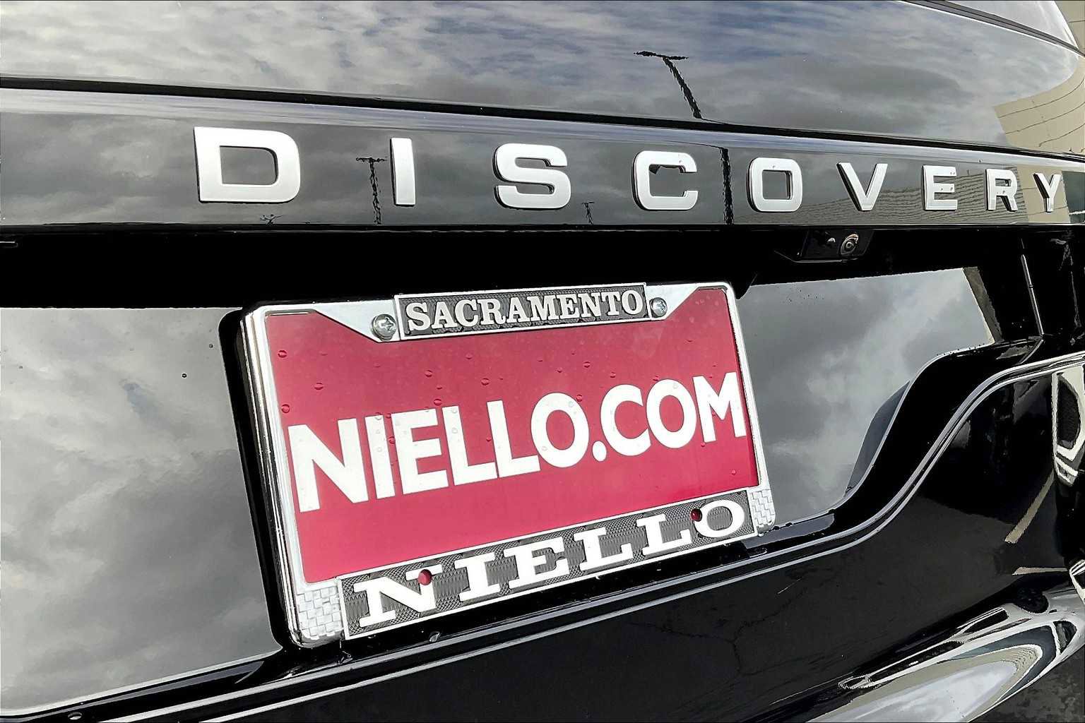 New 2025 Land Rover Discovery Metropolitan Edition image 26