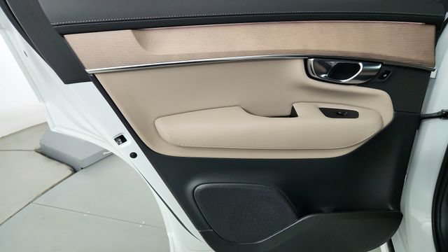 New 2026 Volvo XC90 T8 Plus w/ Protection Package Premier AWD/4WD image 28