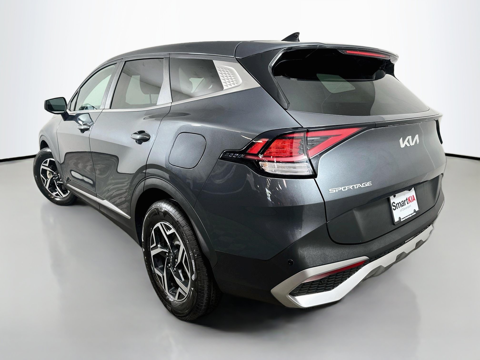 Used 2024 Kia Sportage LX FWD image 5