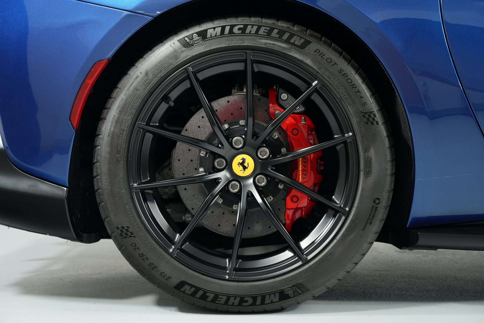 Certified 2019 Ferrari 812 Superfast RWD image 16