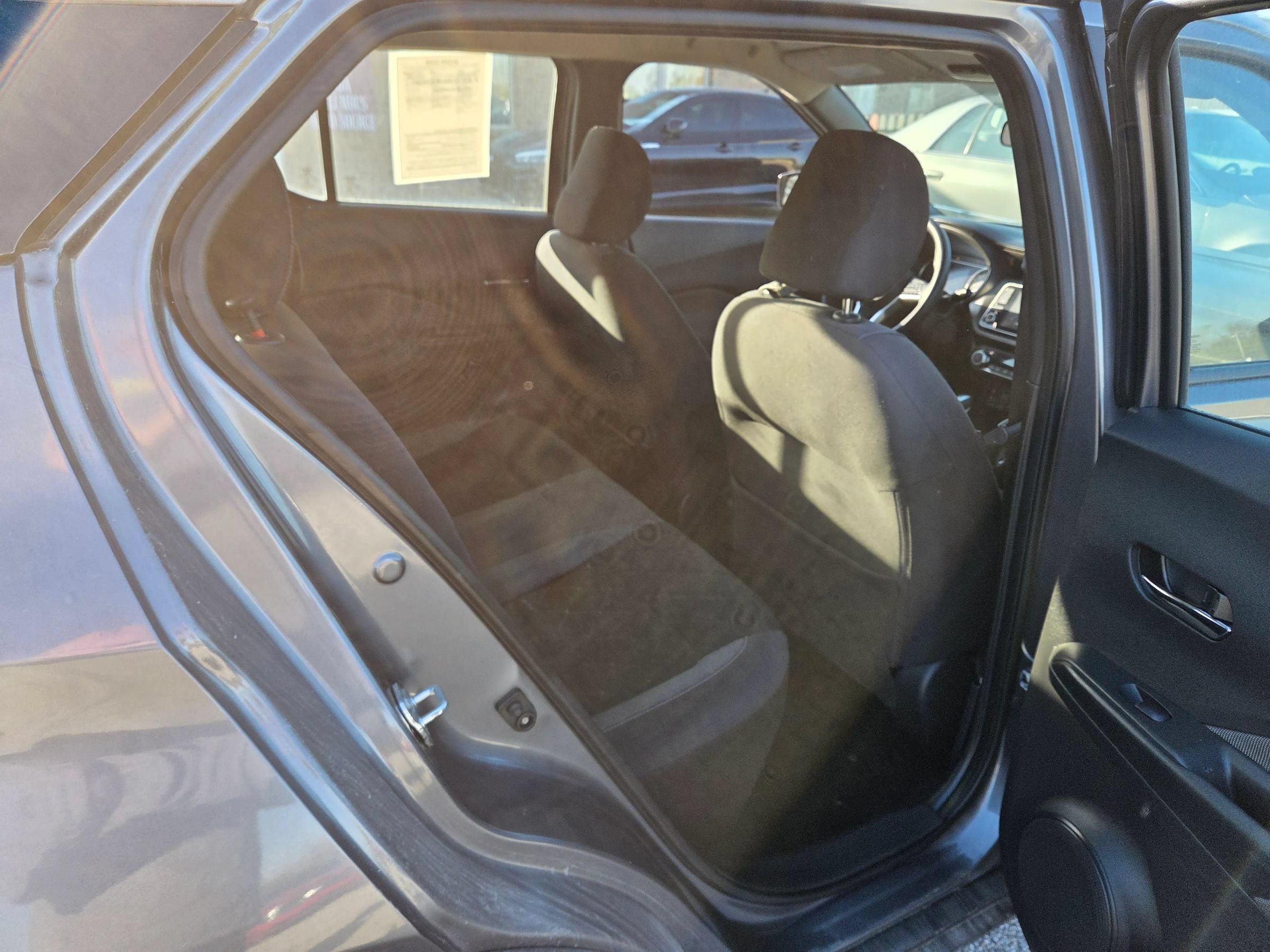 Used 2019 Nissan Kicks SV FWD image 22