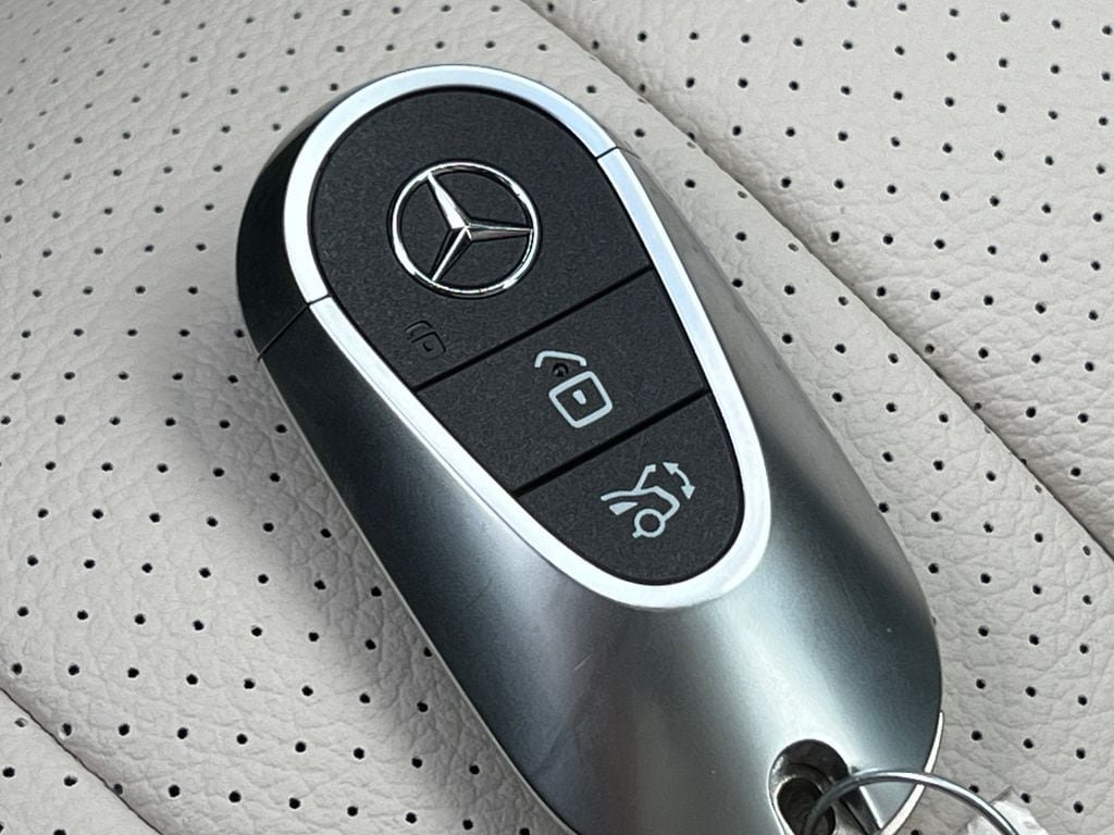 New 2026 Mercedes-Benz E 350 4MATIC Sedan image 35