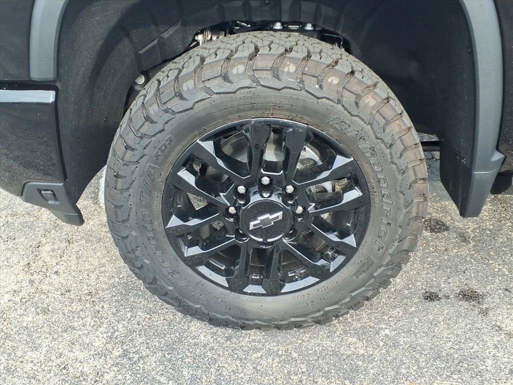 New 2026 Chevrolet Silverado 2500 High Country w/ Midnight Edition AWD/4WD image 11