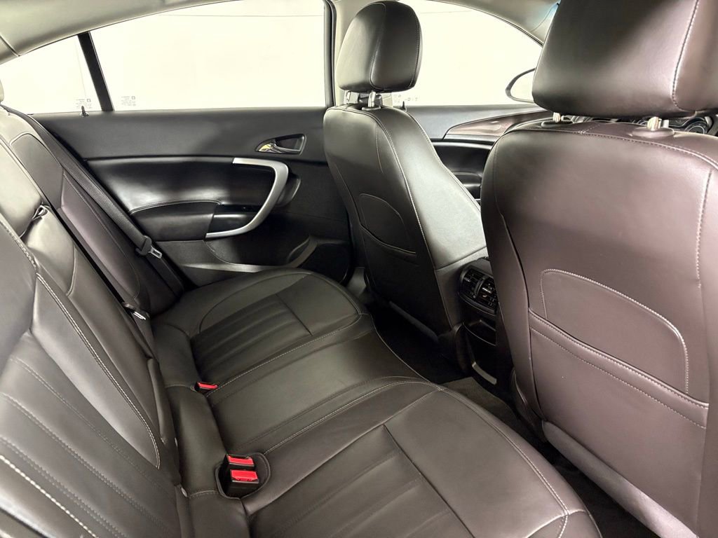 Used 2017 Buick Regal Sport Touring image 17