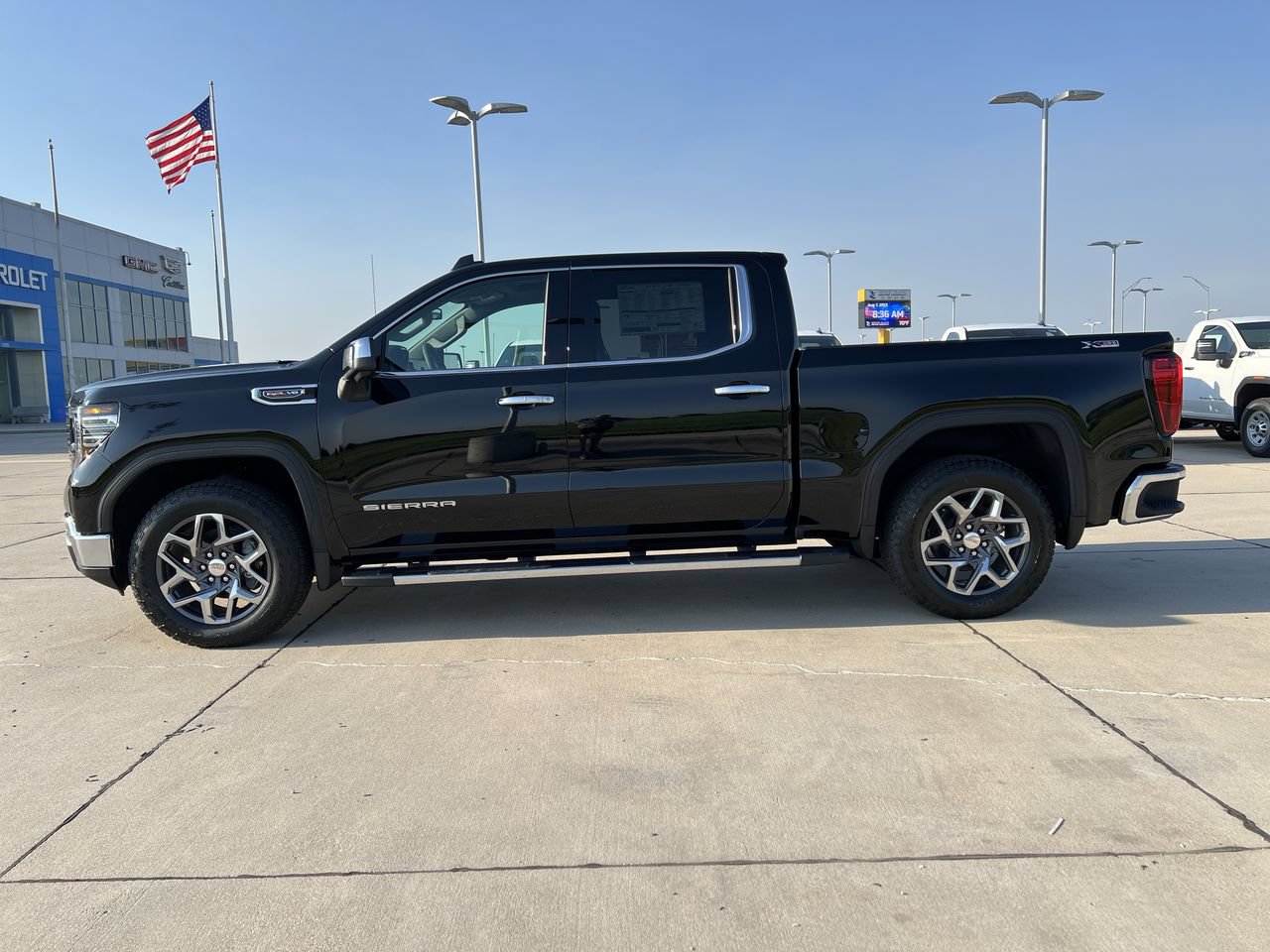 Certified 2025 GMC Sierra 1500 SLT w/ SLT Premium Plus Package AWD/4WD image 36