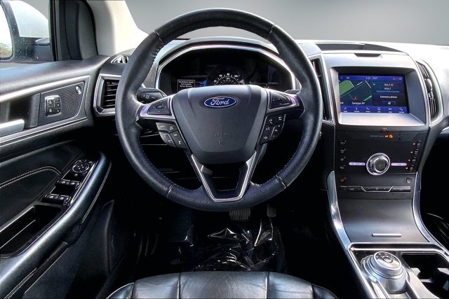 Used 2020 Ford Edge Titanium AWD/4WD image 4