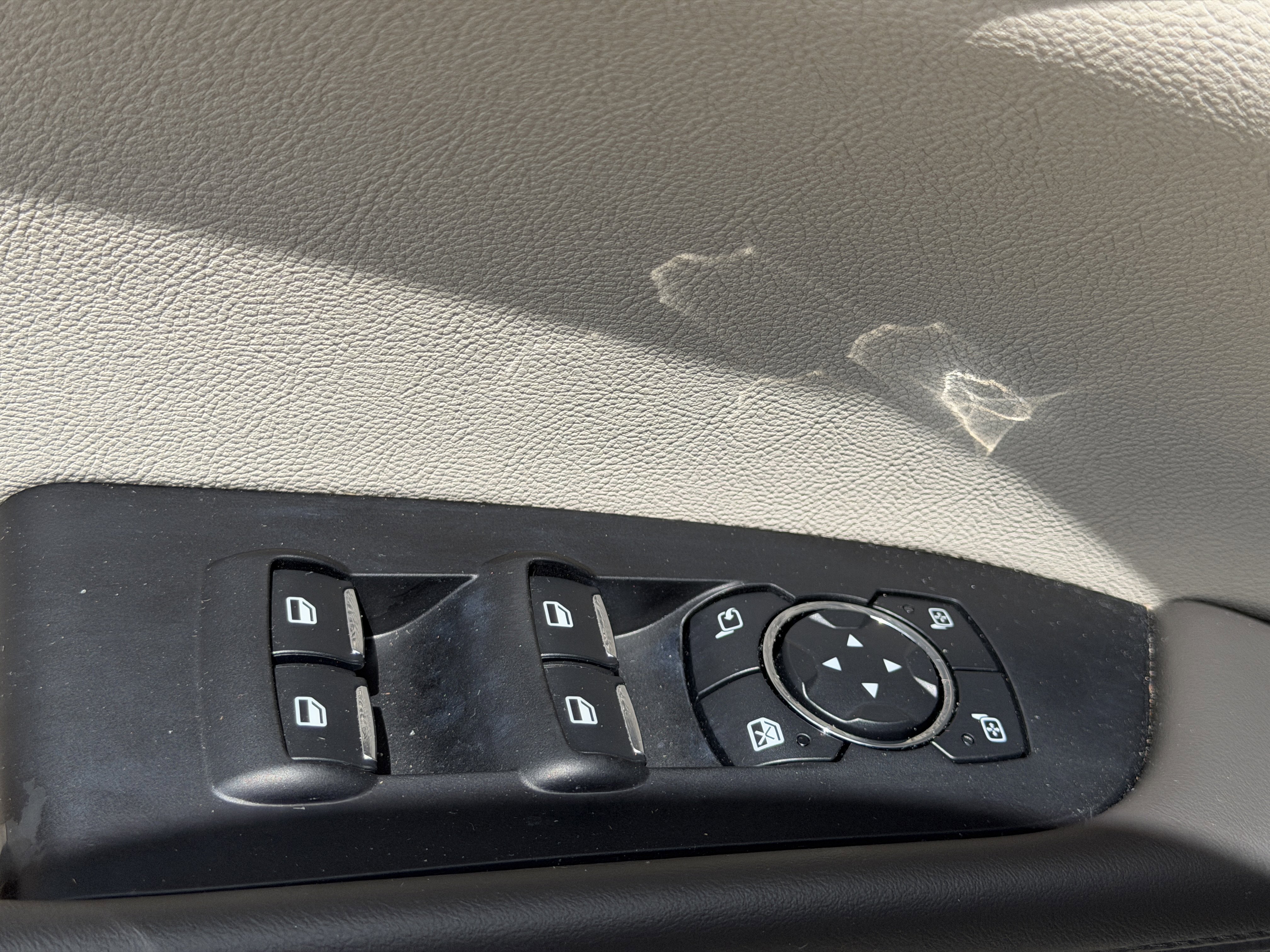 Used 2019 Lincoln Nautilus Select image 16