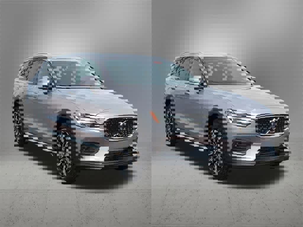New 2026 Volvo V60 B5 Cross Country Ultra w/ Protection Package Premier image 8