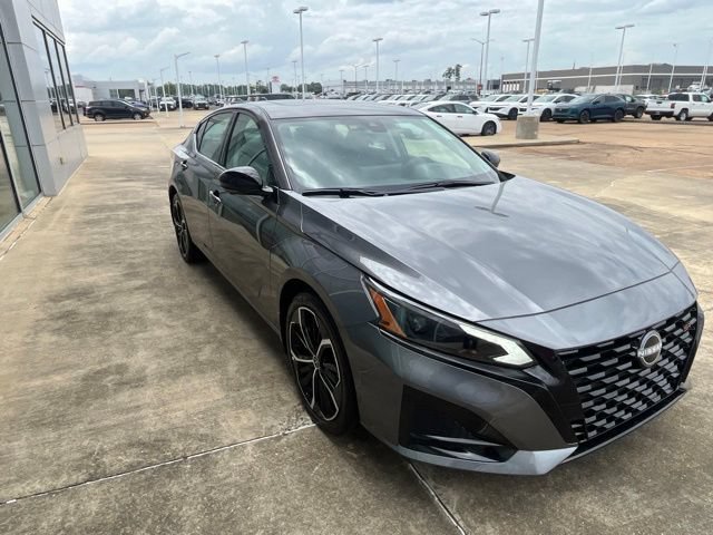 New 2026 Nissan Altima 2.5 SR w/ SR Premium Package FWD image 5