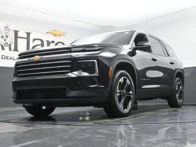 New 2027 Chevrolet Traverse LT w/ Sun and Wheel Package FWD image 4