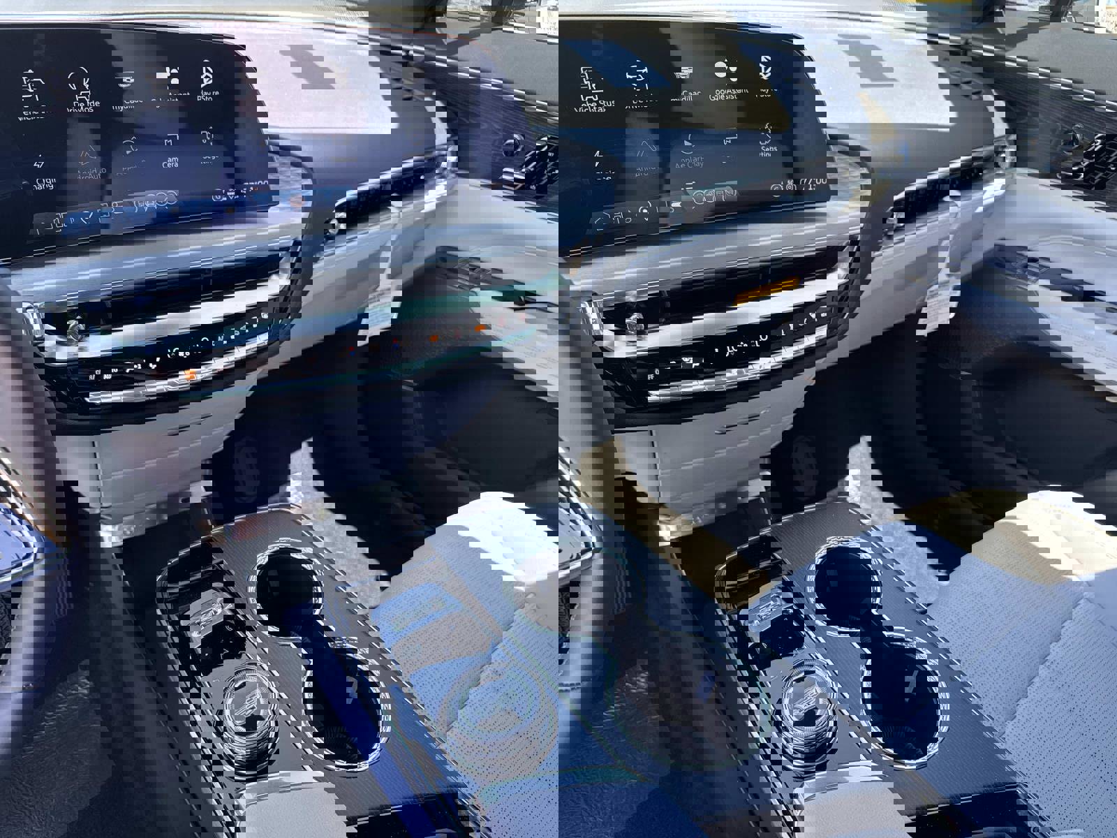 New 2026 Cadillac Lyriq Luxury w/ LPO, Floor Liner Package image 23