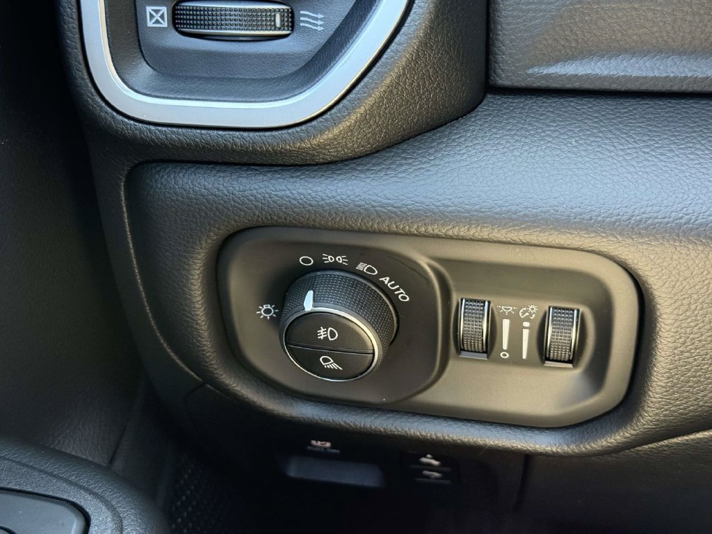 New 2026 RAM 1500 Big Horn AWD/4WD image 26