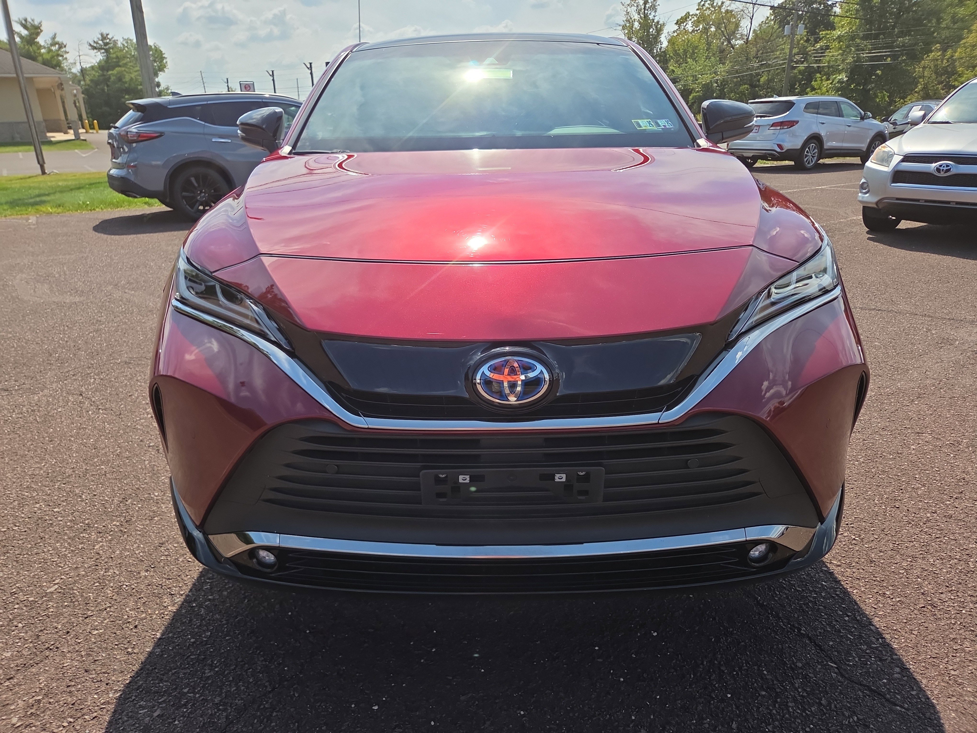 Certified 2023 Toyota Venza XLE image 8