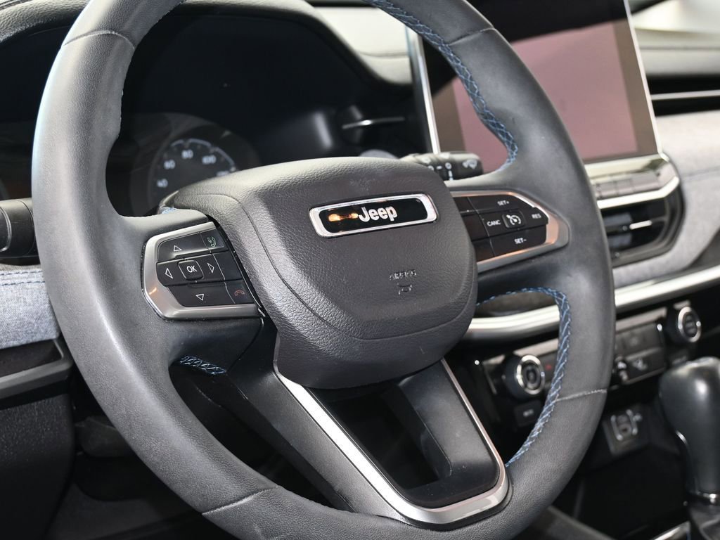 Used 2022 Jeep Compass Latitude image 13