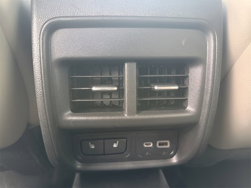 Certified 2022 Cadillac XT4 Premium Luxury w/ Enhanced Visibility Package image 15