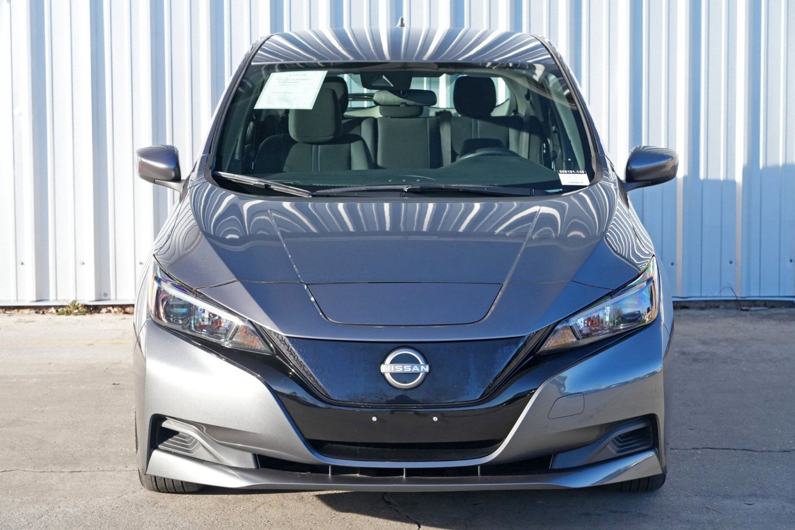Used 2025 Nissan Leaf S image 6