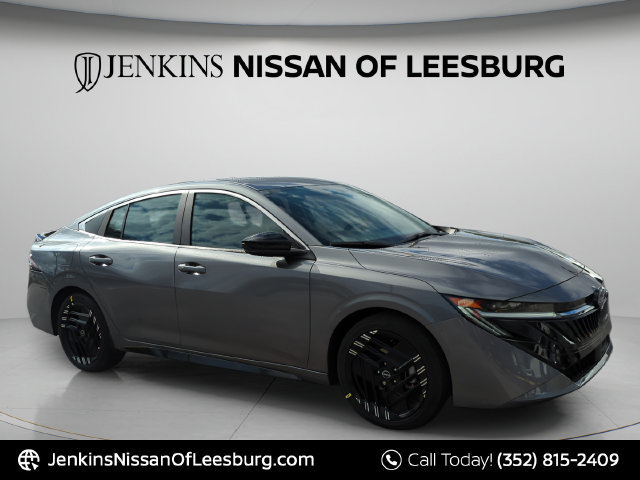 Used 2026 Nissan Sentra SR w/ Floor Mat Package FWD image 1