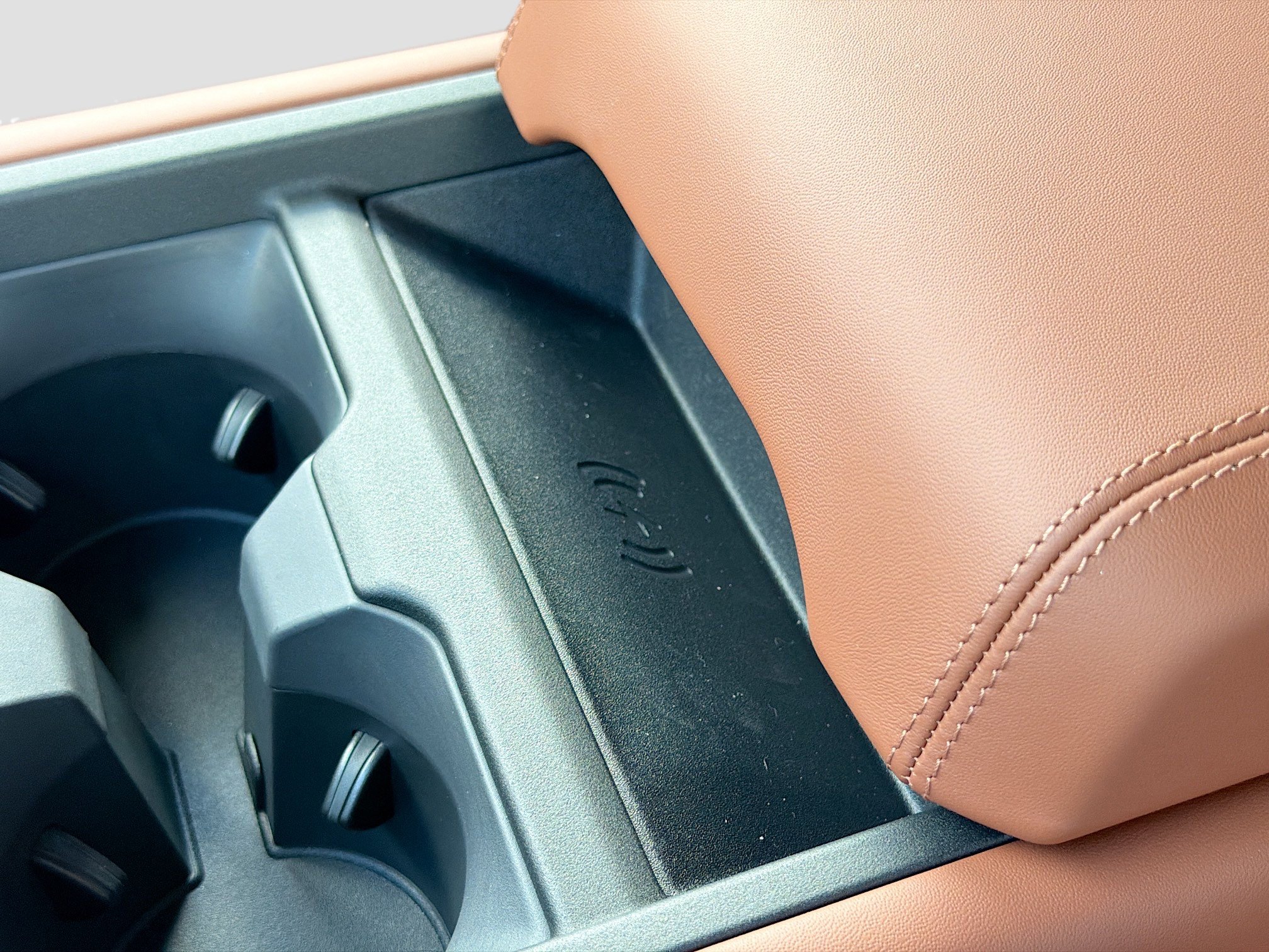 New 2026 Land Rover Defender 110 OCTA image 31