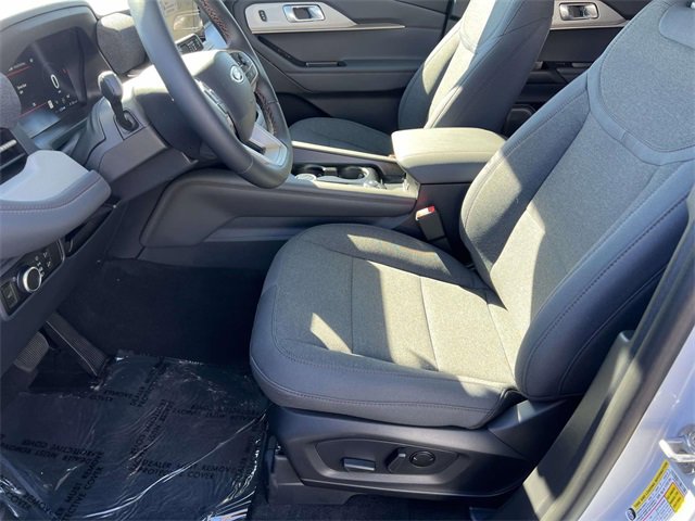 New 2025 Ford Explorer Active image 24