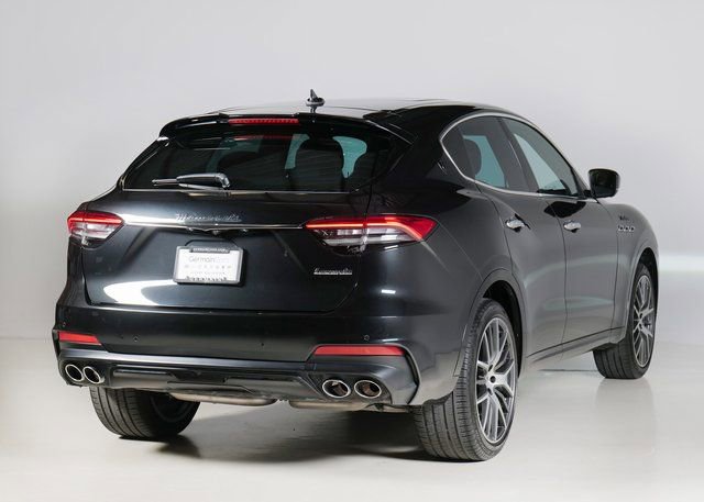 Used 2022 Maserati Levante Modena image 2