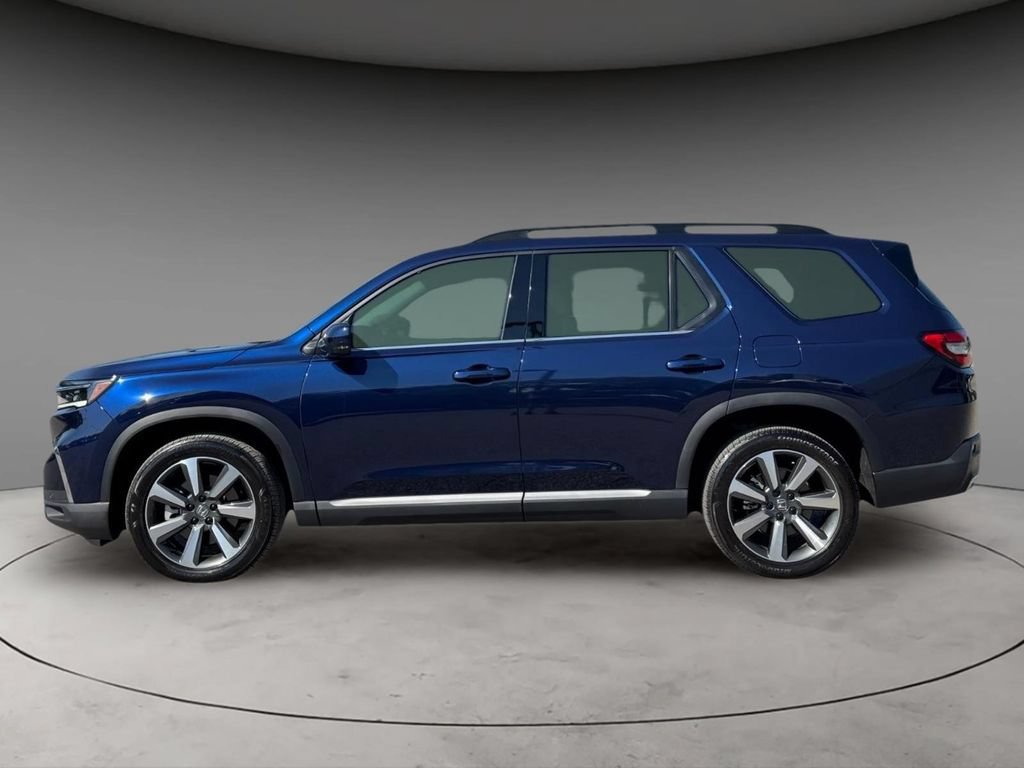 Used 2025 Honda Pilot Elite image 8