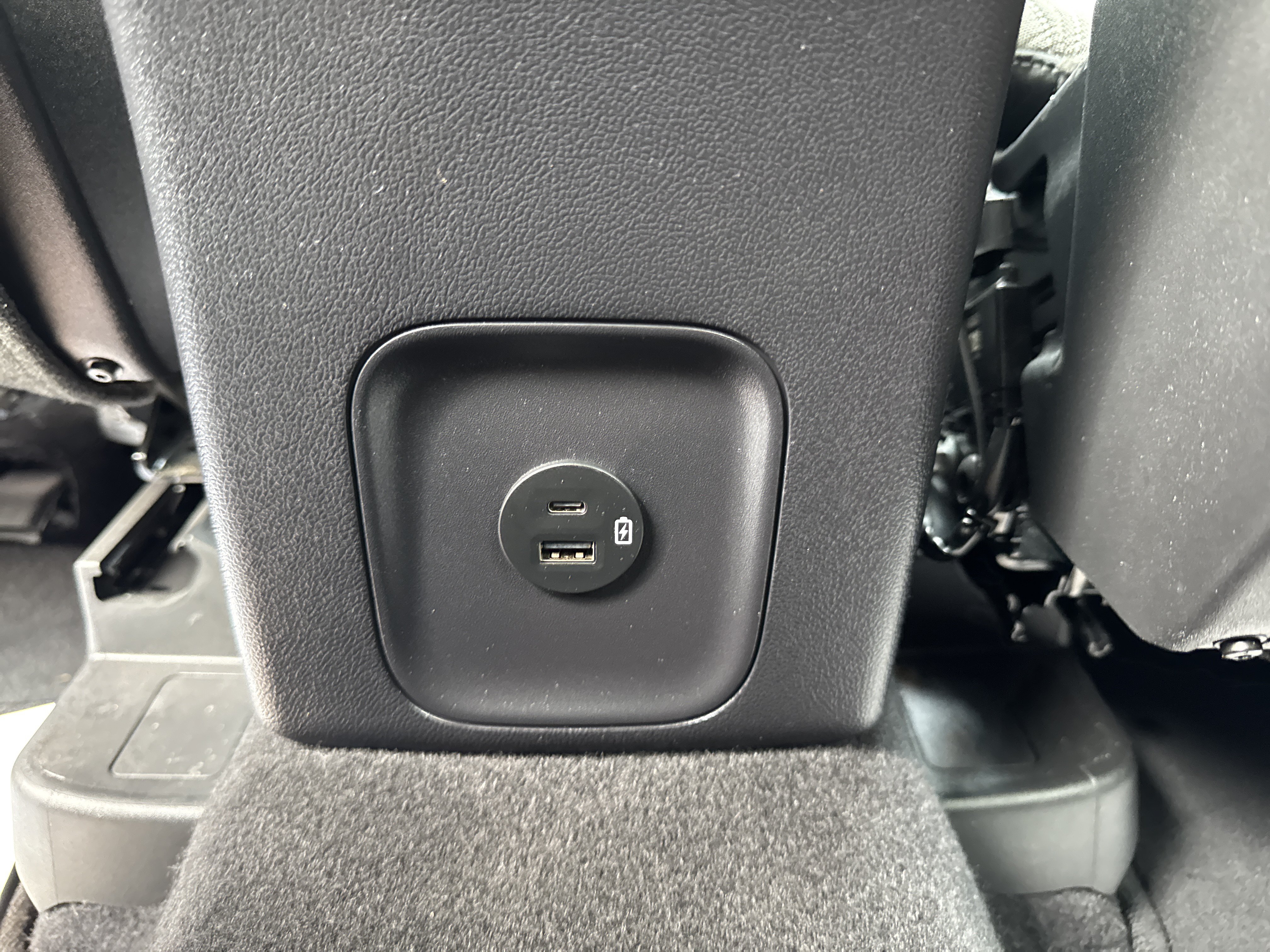 Used 2022 Ford Escape SE w/ Cold Weather Package AWD/4WD image 23