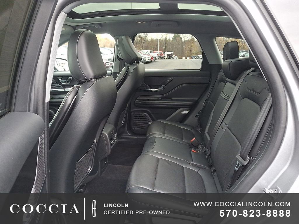 Used 2022 Lincoln Corsair Reserve w/ Elements Package image 10
