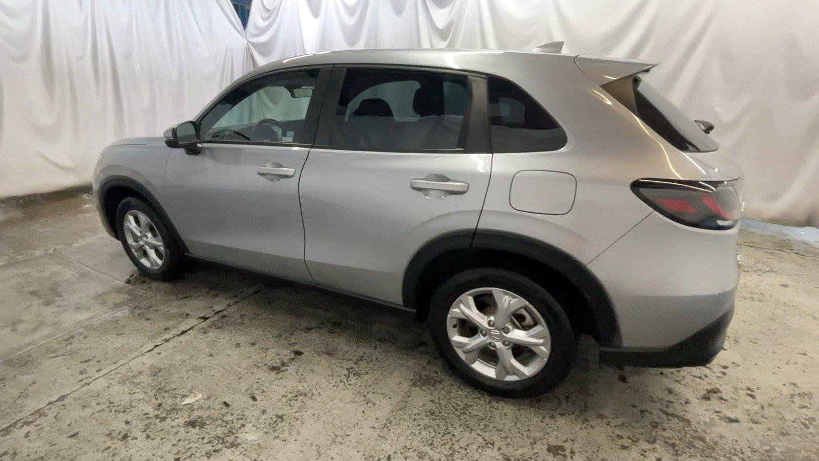 Certified 2024 Honda HR-V LX image 11