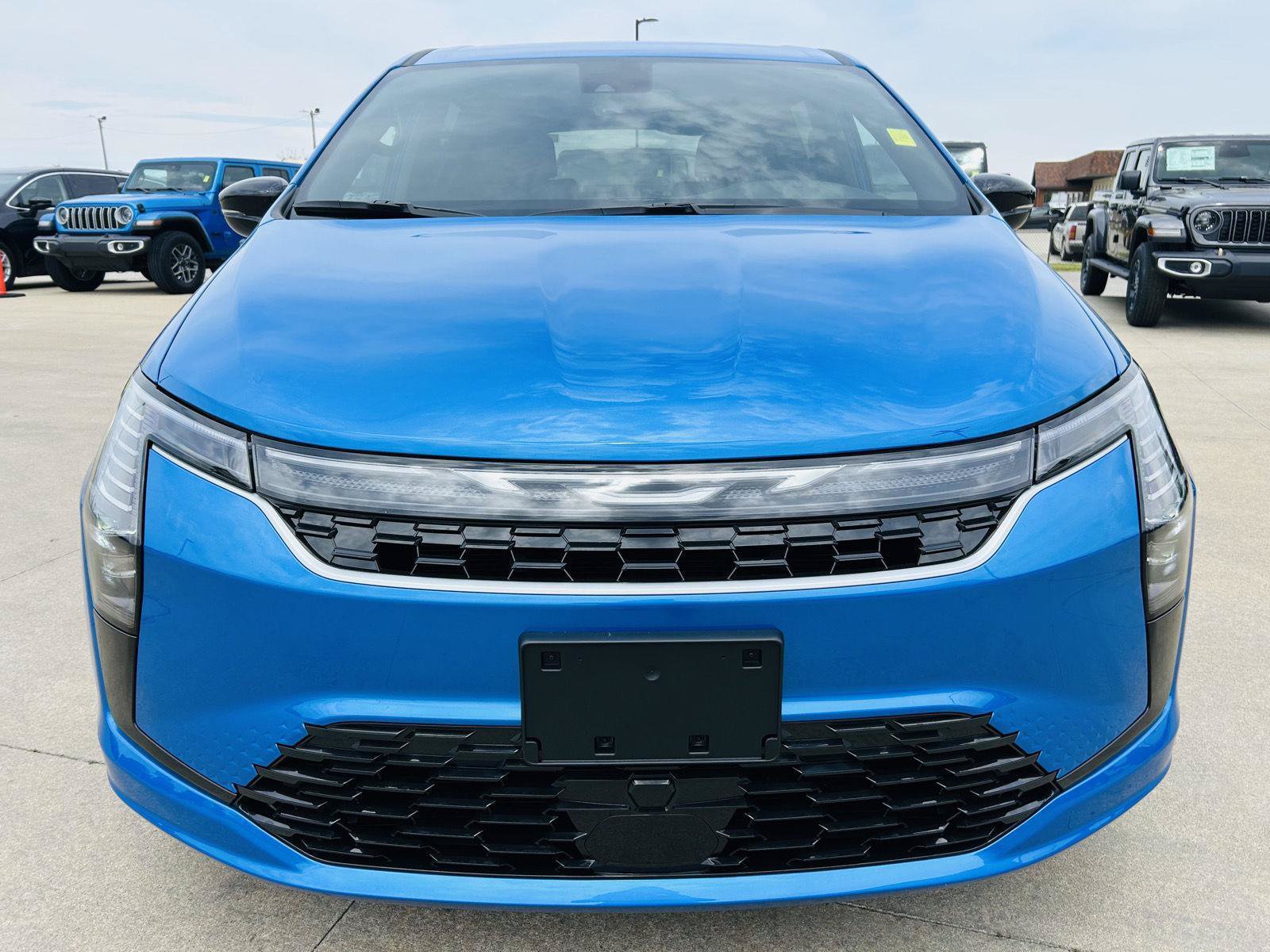 New 2027 Chrysler Pacifica Select FWD image 33
