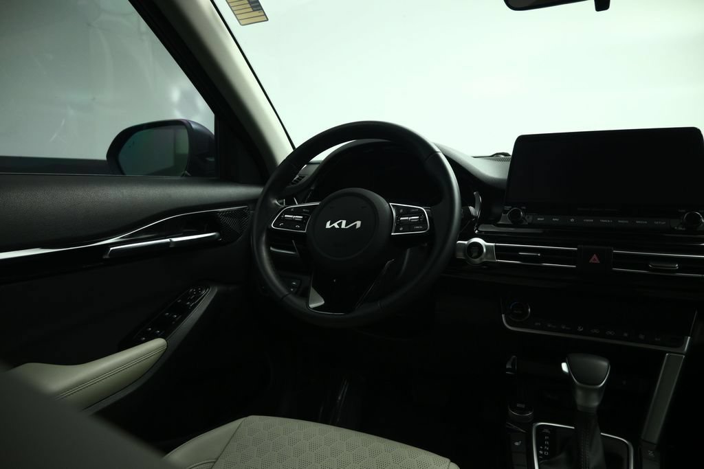 Certified 2023 Kia Seltos EX AWD/4WD image 39