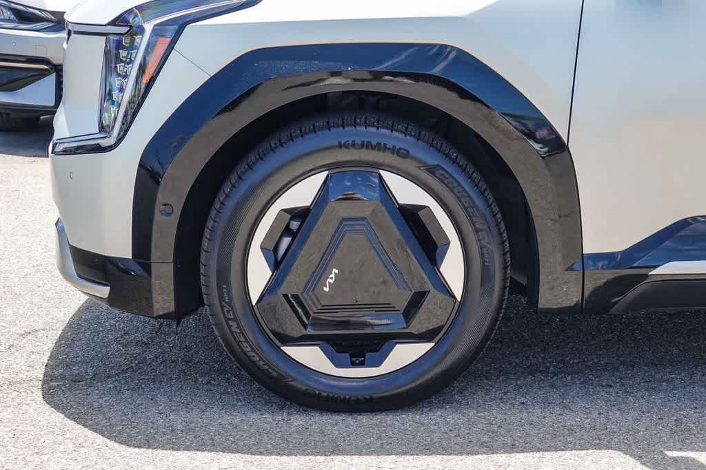 Certified 2024 Kia EV9 Land AWD/4WD image 9