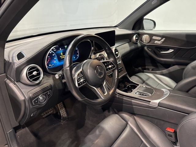 Used 2022 Mercedes-Benz GLC 300 4MATIC w/ AMG Line image 10