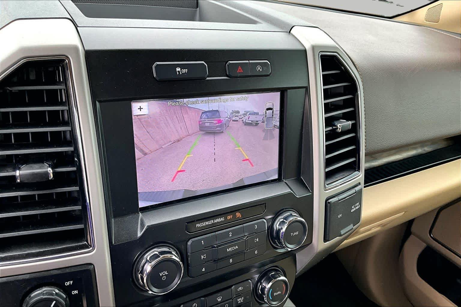 Used 2019 Ford F150 Lariat RWD image 29