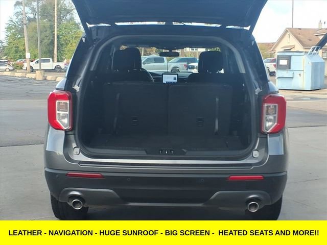 Used 2023 Ford Explorer XLT w/ Equipment Group 202A image 8