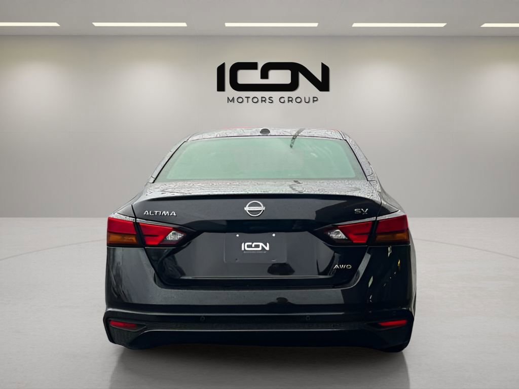 Used 2024 Nissan Altima 2.5 SV AWD/4WD image 4