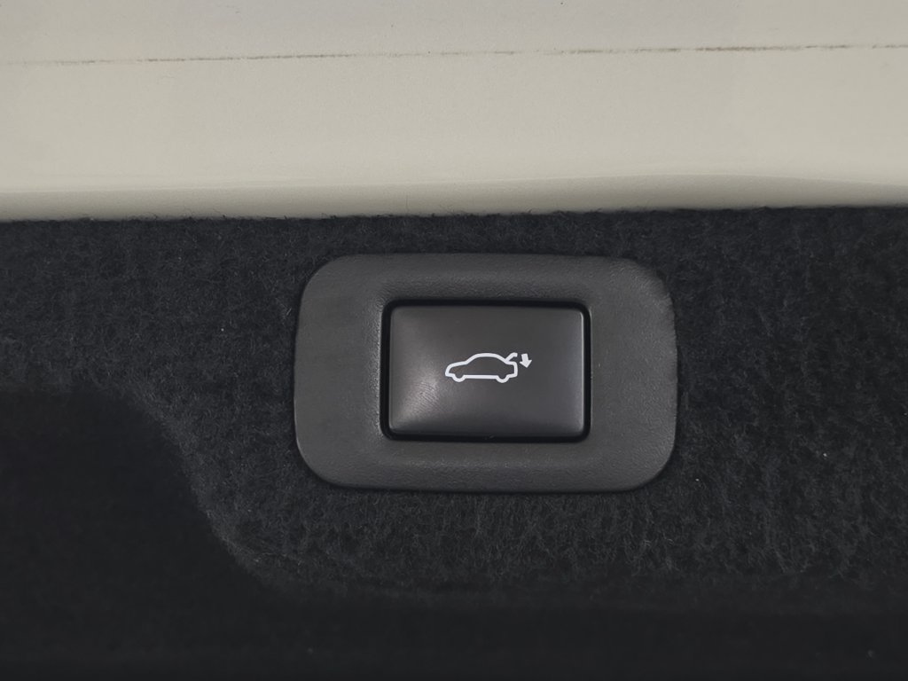 Used 2024 Lexus LS 500 RWD image 31