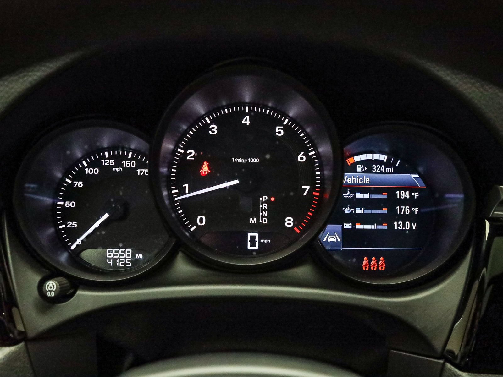 Certified 2025 Porsche Macan AWD/4WD image 26