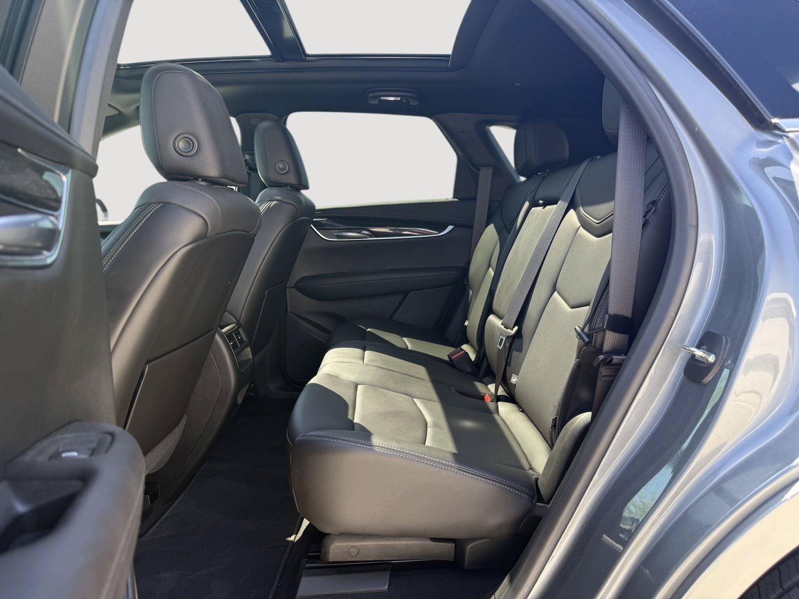 Used 2021 Cadillac XT5 Premium Luxury AWD/4WD image 8