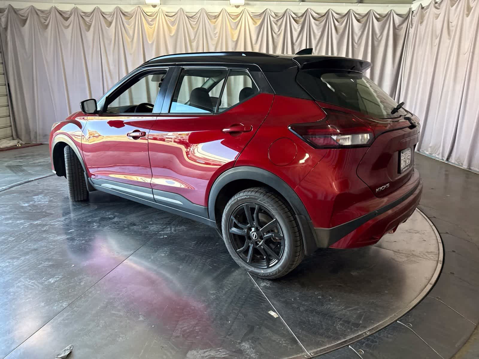 Used 2022 Nissan Kicks SR FWD image 3