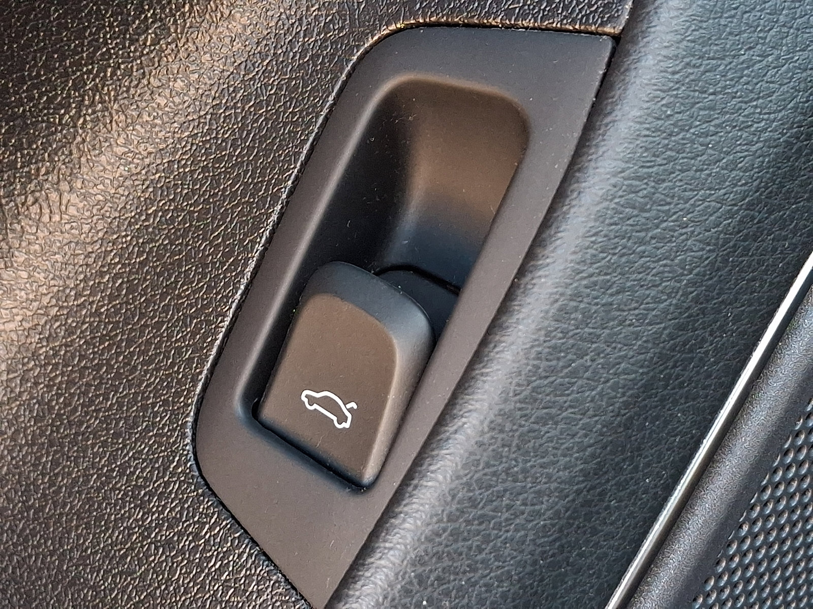 Used 2018 Audi Q3 2.0T Premium Plus image 26